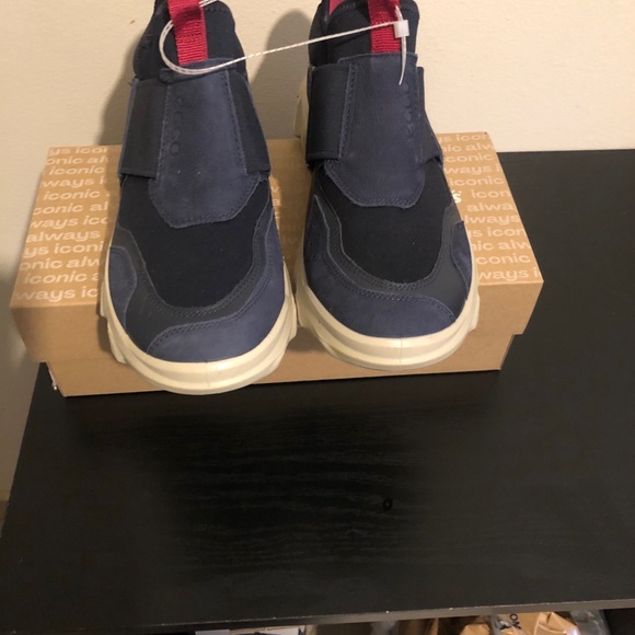 Ecco Other - Ecco Men's Navy Blue and Red Slip-On Sneakers